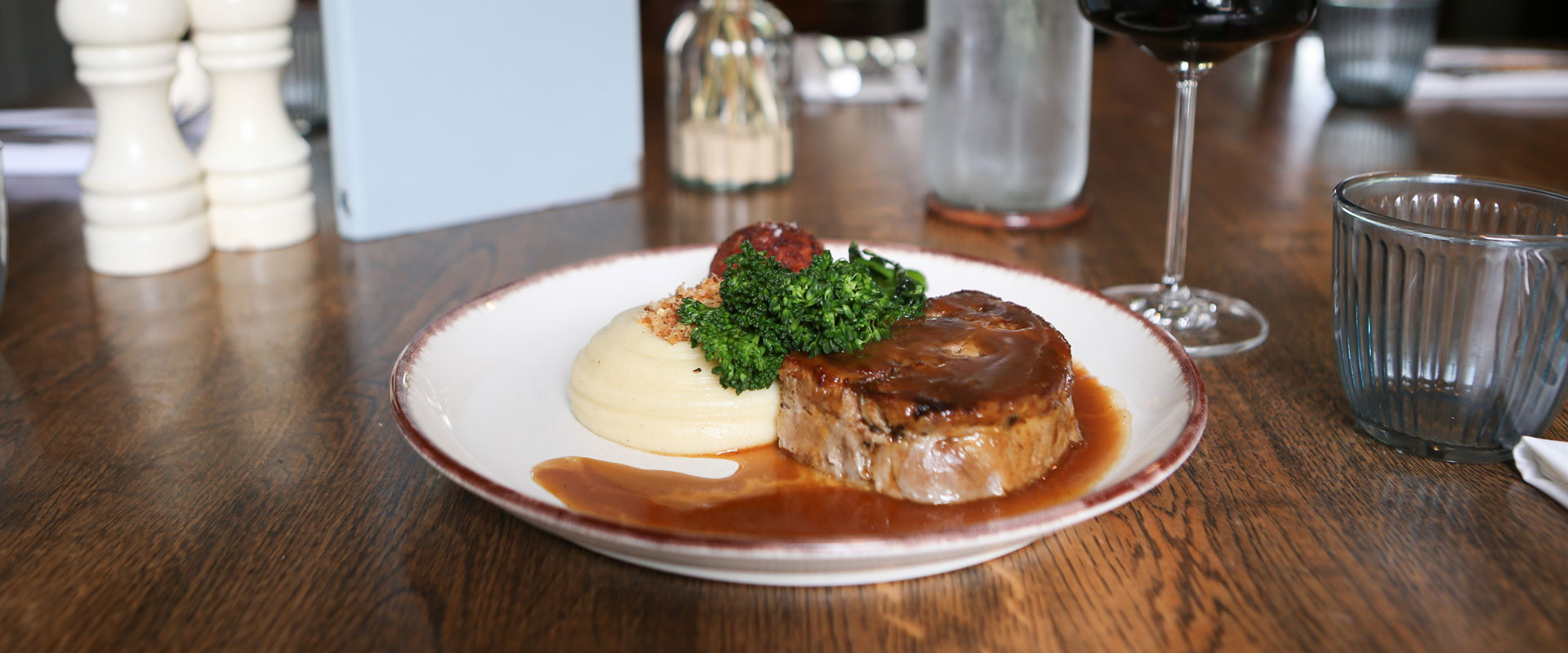 The Hoddington Arms - Menus